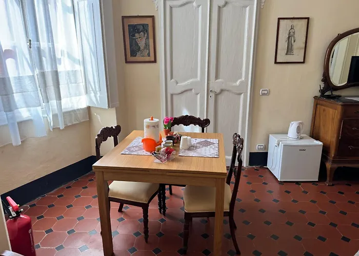 La Di Leo Проживание в семье